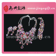 Shangdian Cutural Crafted Purple Floral Runway Party Jewelry